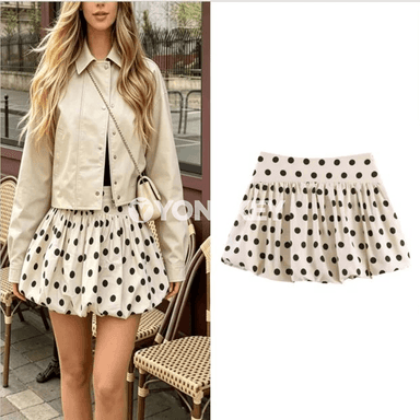 Zenanlar üçin nokatly A-line mini yubka, ýazky-gündelik stil