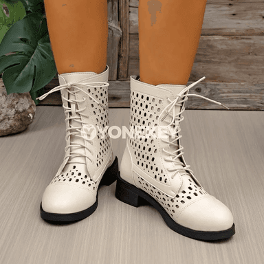 Zenanlar üçin ýazky ýeňil topukly boots, boglanýan rahat model