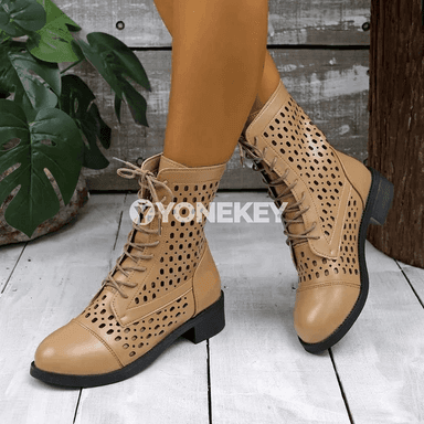 Zenanlar üçin ýazky ýeňil topukly boots, boglanýan rahat model