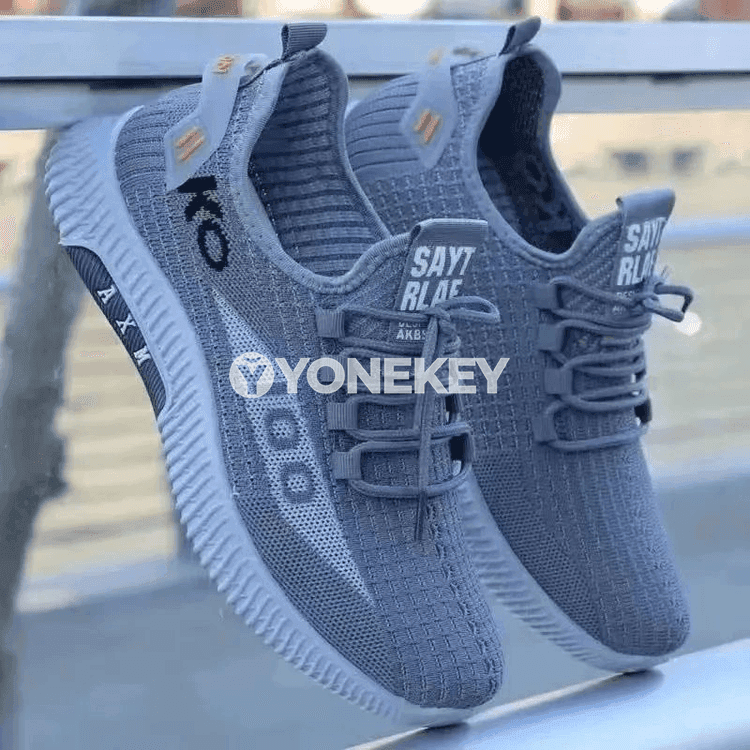Erkekler üçin ýeňil mesh sport köwüşleri, tomusky, süýşmeýän