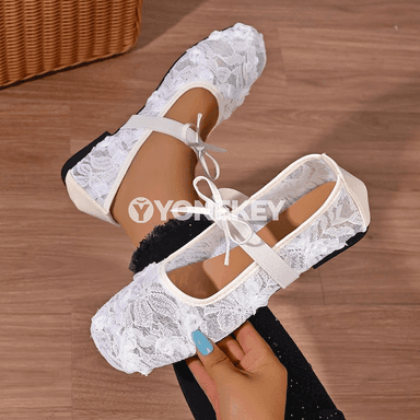 Zenanlar üçin moda rahat we giň ölçegli Mary Jane köwşügi.