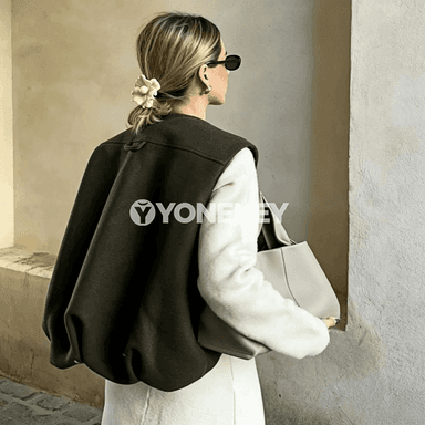 Aýal-gyzlar üçin ýaşyl ýeňsiz giň kesimli ýelteme jaket