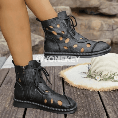 Zenanlar üçin tomusky dem alýan gysga ädikler, ýönekeý stil