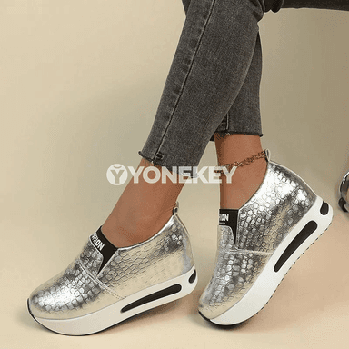 Zenanlar üçin gündelik köwüşler, klas­sik slip-on, galyň tabanly