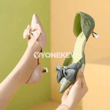 Aýal-gyzlar üçin görkeziji burunly elegant stiletto sandallar