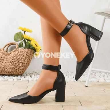 Zenanlar üçin uly ölçegli topukly sandal, inedördül burunly