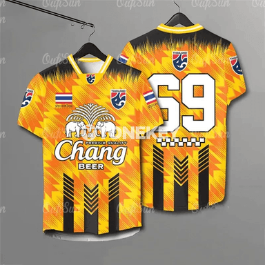 Chang pil çap edilen giň futbolka, tomusky streetwear stil