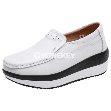 Zenanlar üçin rahat platformaly klassiki slip-on köwüşler, goňur we çal