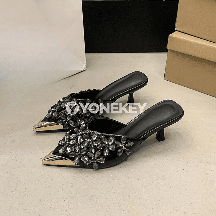 Zenanlar üçin çykalga ökjeli rhinestone bezegli tomus şypbyklary