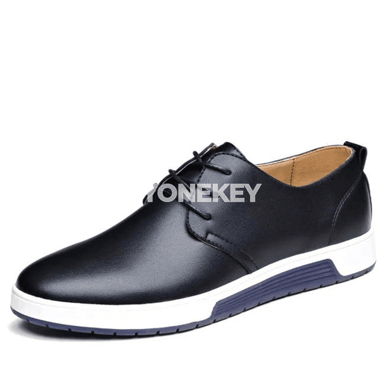 Erkekler üçin ýeňil deri sandal-köwüşler, dem alýan amatly model