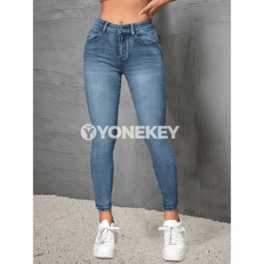 Zenanlar üçin belden oturan dar jeans balaklar, gündelik rahat