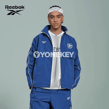 Oglanlar üçin sportiwka