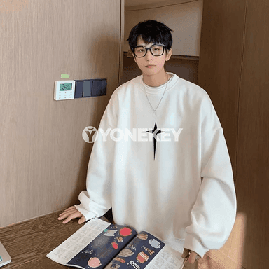 Erkekler üçin ulurak ölçegli güýz ýazgyly giň sweatshirt