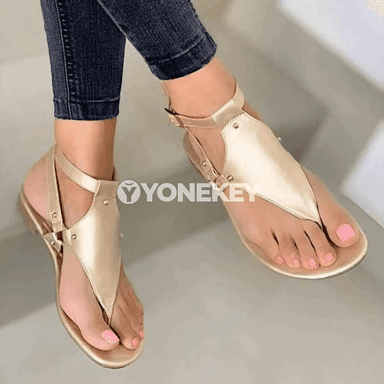 Aýal-gyzlar üçin moda sandallar, ýeňil we amatly, dürli ululyklar