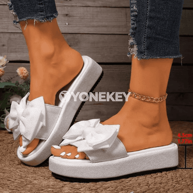 Aýal-gyzlar üçin moda şypbyklary, goýy tabanly, rahat açyk aýakgap