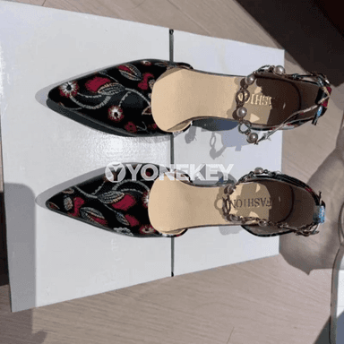 Zenanlar üçin ýazky çaply inçe ökjel sandallar, zynjyrly