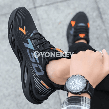 Erkekler üçin ýeňil we dem alýan gysgyçly sport aýakgaplar