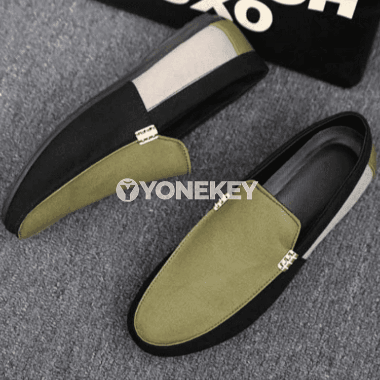 Erkekler üçin ýeňil slip-on gündelik köwüşler, giň ölçegli