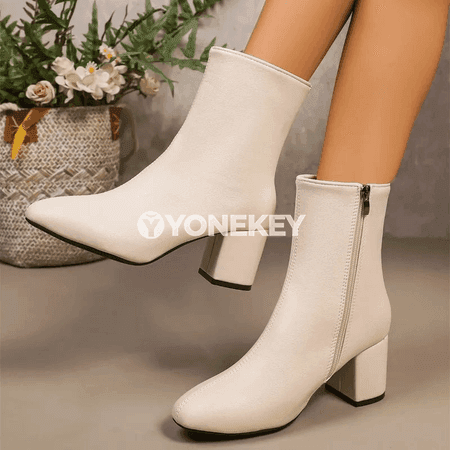 Zenanlar üçin orta göwrümli gyş-ýasyk ökjelik boots
