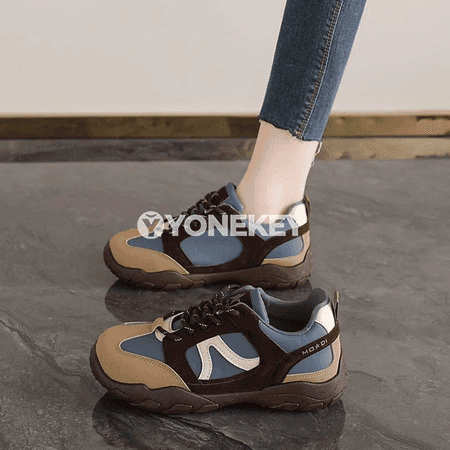 Zenanlar üçin platformaly döwrebap krasowka, ýeňil we rahat