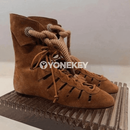 Zenanlar üçin moda Roman lyçakly beýgeldilen tomus ädikler