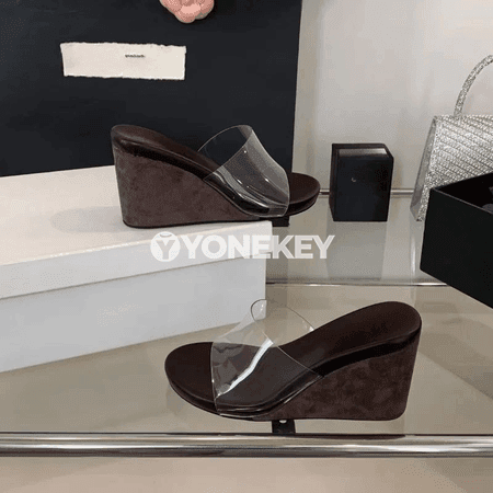 Zenanlar üçin ýazky platformaly ýeňil sandal-köwüşler, wedge ökjeli