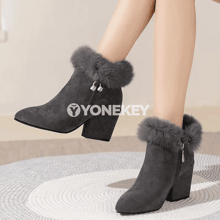 Zenanlar üçin gyş etikleri, ýumşak tüýli ýokary boýunly moda aýakgap