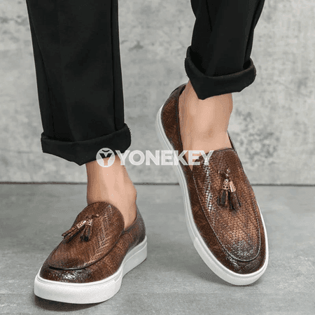 Erkekler üçin klassik loafers köwüşler, gündelik we ofis üçin