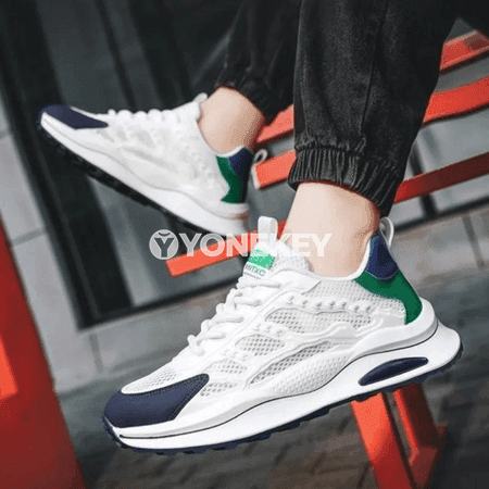 Erkekler üçin bagjykly ýeňil, howa geçiriji krasowkalar