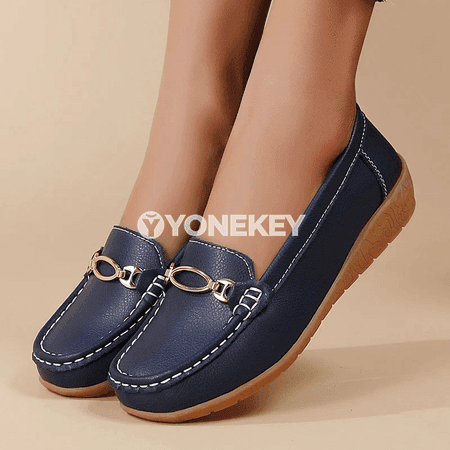 Aýal-gyzlar üçin mokasin görnüşli tekiz aýakgap, deri täsirli slip-on