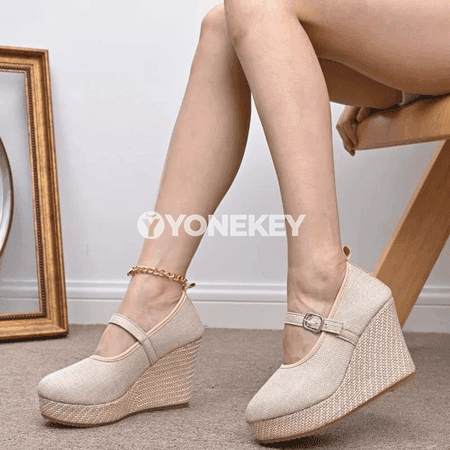 Beýik ökçeli zenan köwüşleri, ýarym açyk, dabara üçin elegan model
