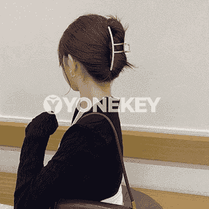 Owadan reňklerde saç gysgyçlary