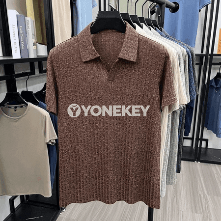Erkekler üçin teksturaly gysga ýeňli futbolka, ýeňil tomus modeli