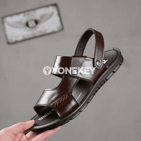 Erkekler üçin deri plýaž sandallary, ýumşak we slip-ons