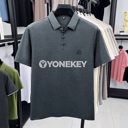 Erkekler üçin klassiki polo köýnek, gysga ýeňli, rahat we dem alýan