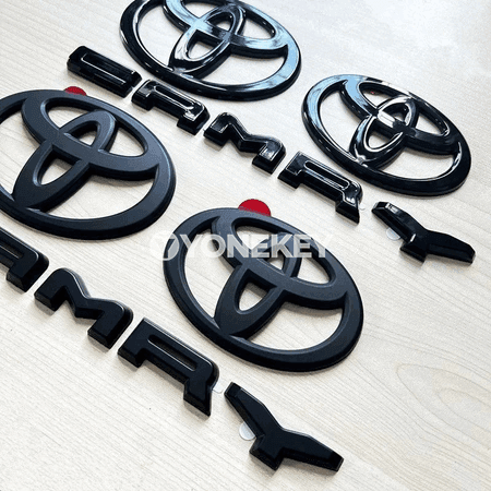 Toyota Camry 2024-2025 üçin 3 bölek glossy gara emblem toplumy