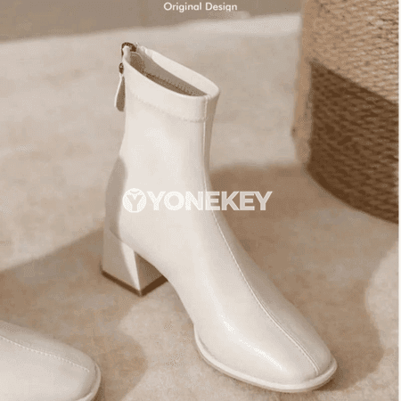 Aýal-gyzlar üçin kwadrat uçly, kare ökçeli täze moda botinkalar