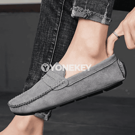 Erkekler üçin gündelik loafers we krasowka köwüşleri