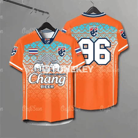 Chang pil çap edilen giň futbolka, tomusky streetwear stil