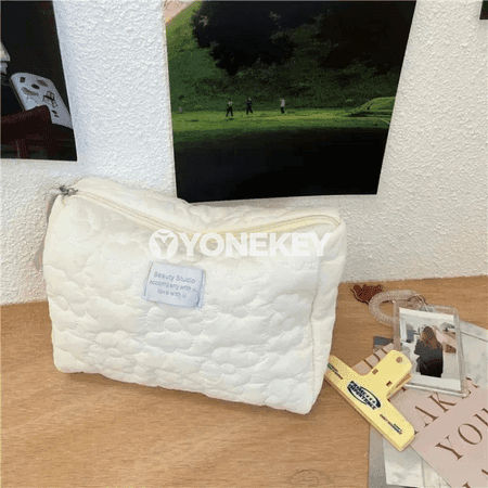 Gülgüne görnüşli kosmetika haltajygy, syýahat üçin amatly