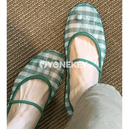 Zenanlar üçin ýeňil dem alýan sandal köwüşler, platformaly