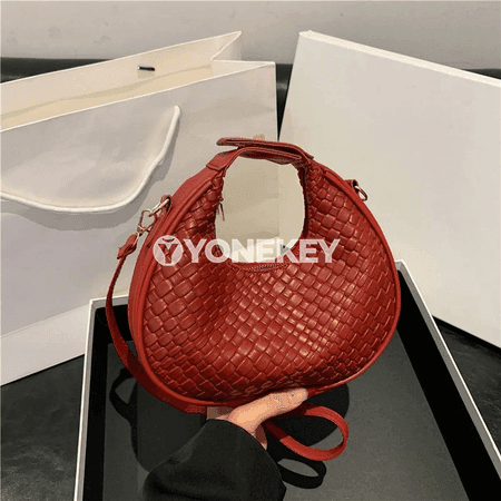 Zenanlar üçin döwrebap örülen egin sumkasy, ýeňil messenger model