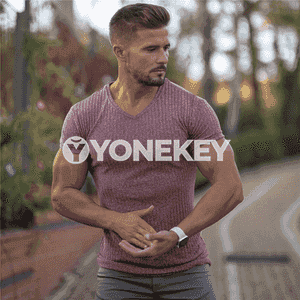 Erkekler üçin niýetlenen futbolka