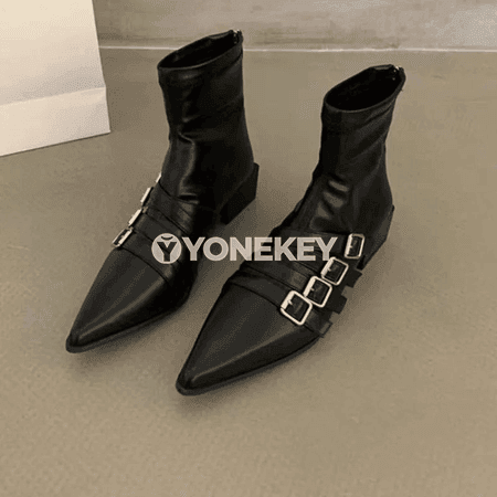 Zenanlar üçin yzdan zipli gysga bootlar, inçe ujy bilen