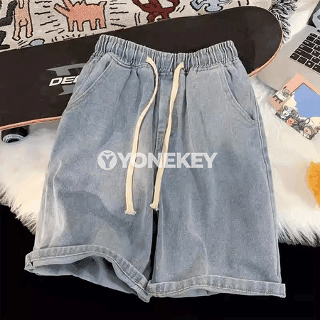 Erkekler üçin vintage görnüşli giň kesimli jeans şorty