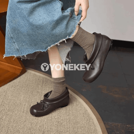 Aýal-gyzlar üçin moda tekiz topukly, ýyly, süýşmez aýakgap