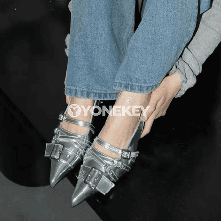 Zenanlar üçin stiletto sandal, inçe topukly, metal bezegli