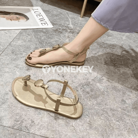 Zenanlar üçin tomusky sandallar, ýeňil flip-flop, uly ölçegler