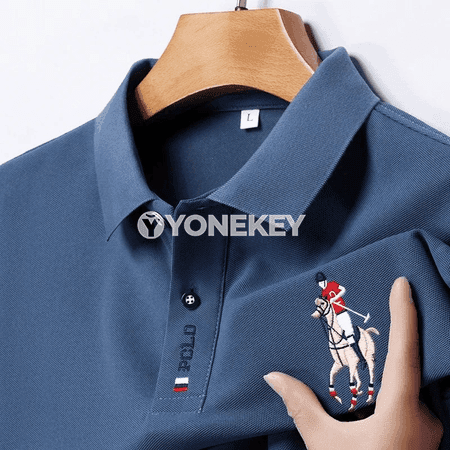 Erkekler üçin ýazky gysga ýeňli nakışly polo köýnek