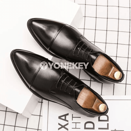 Erkekler üçin klassiki slip-on köwüşler